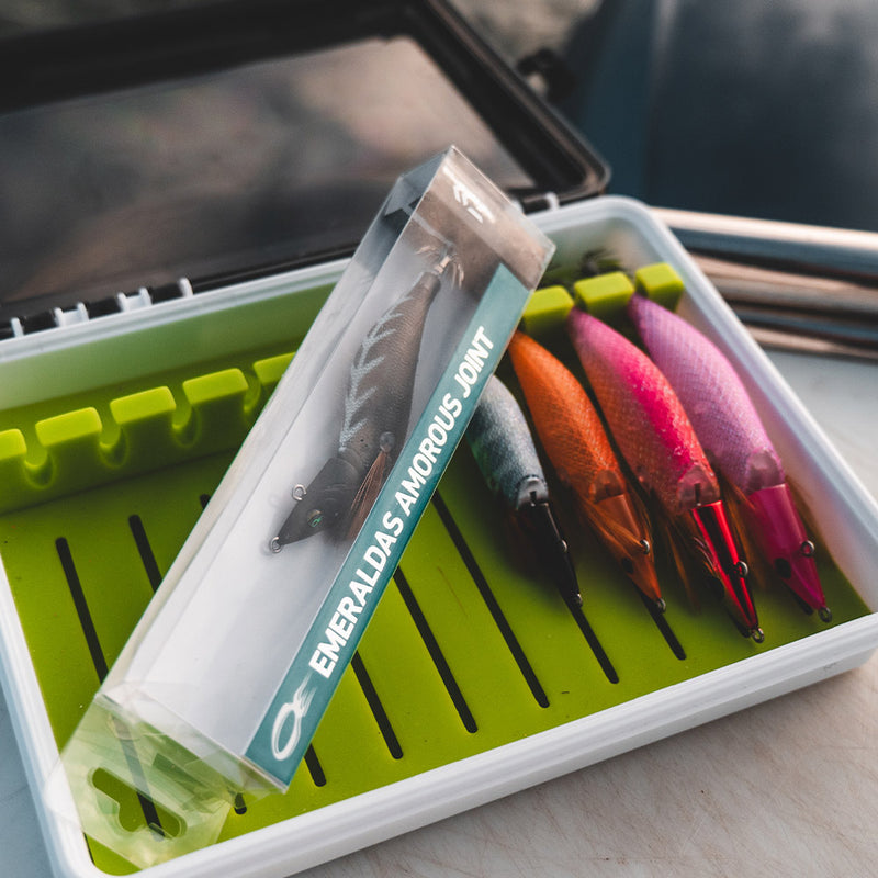 Load image into Gallery viewer, Daiwa Emeraldas Amorous Joint Squid Jig
