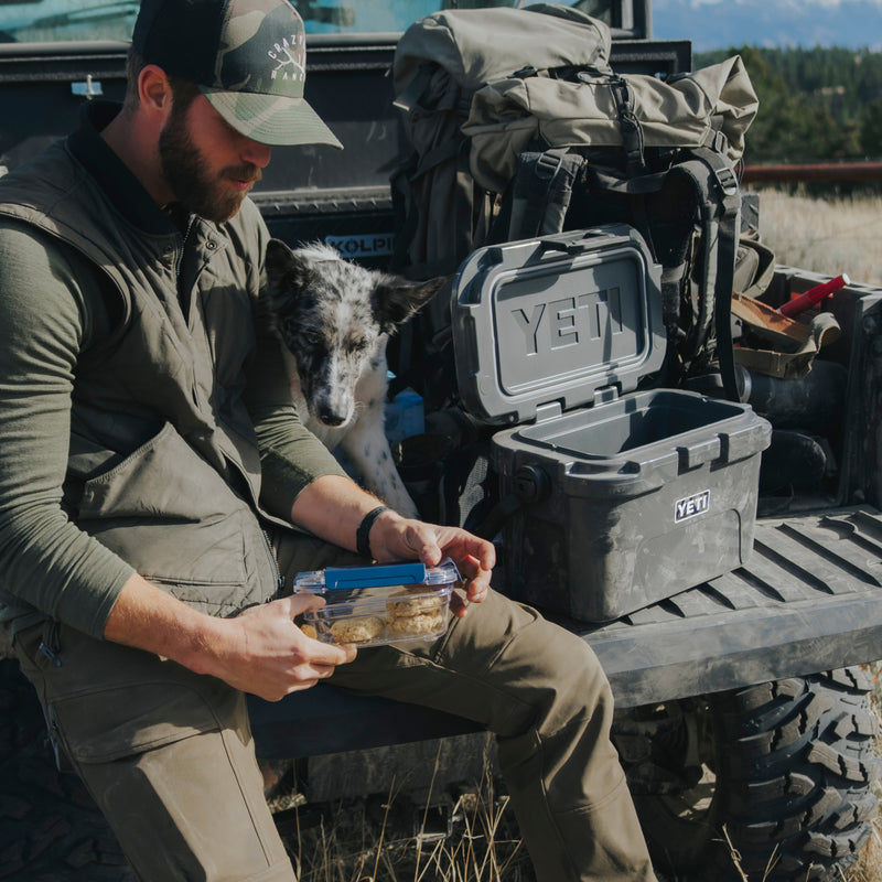 Load image into Gallery viewer, Yeti Roadie 8 Hard Cooler
