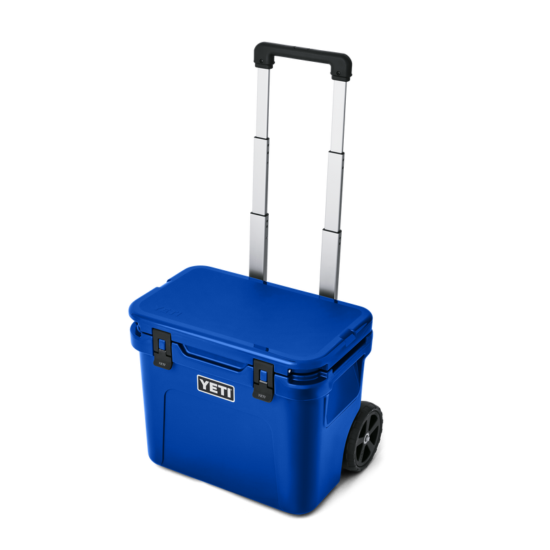 Load image into Gallery viewer, Yeti Roadie 32 Wheeled Hard Cooler
